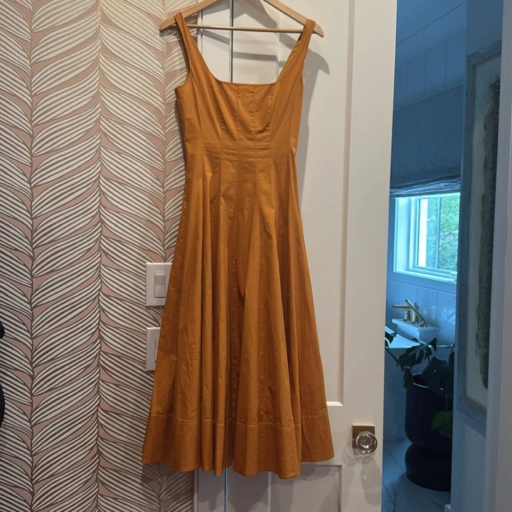Elegant Brown Midi Dress - Picture 5 of 6
